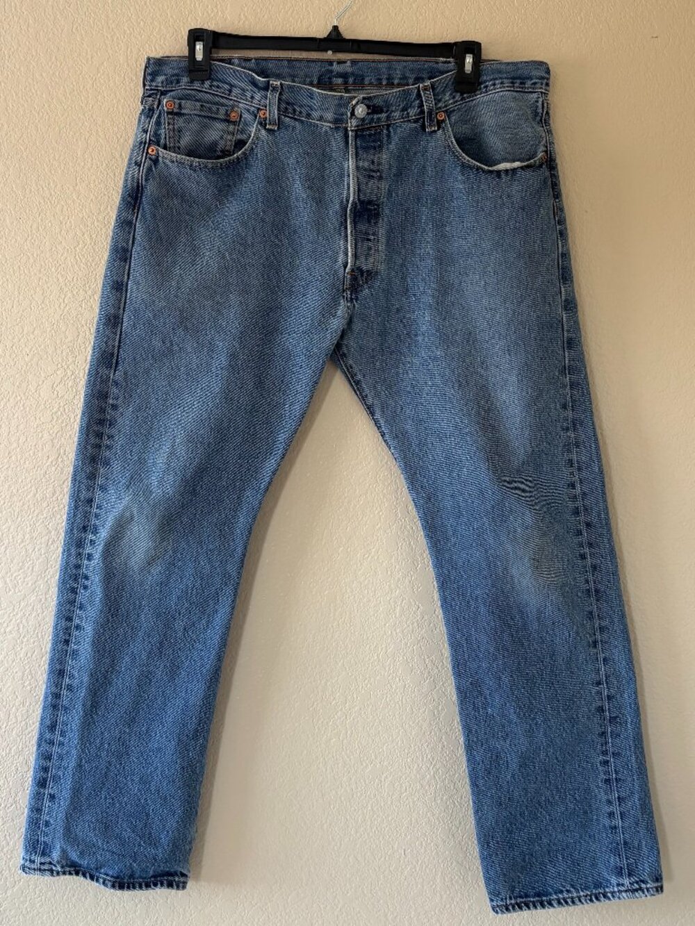Levi’s 501 Jeans Men 38x30 Button Fly Straight Leg Medium Wash Classic Denim